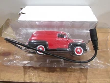 O Gauge Menards Lighted 1:48 Scale 1948 Ford® Red/Black Panel Truck
