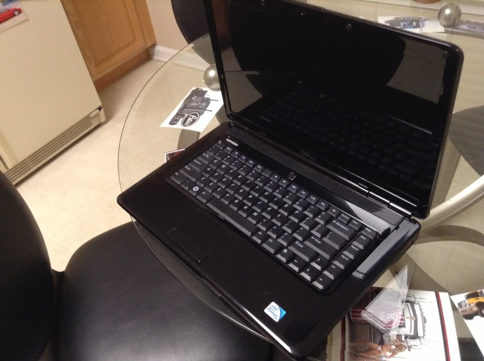 Dell Inspiron 1545 Laptop - Image 2 of 4