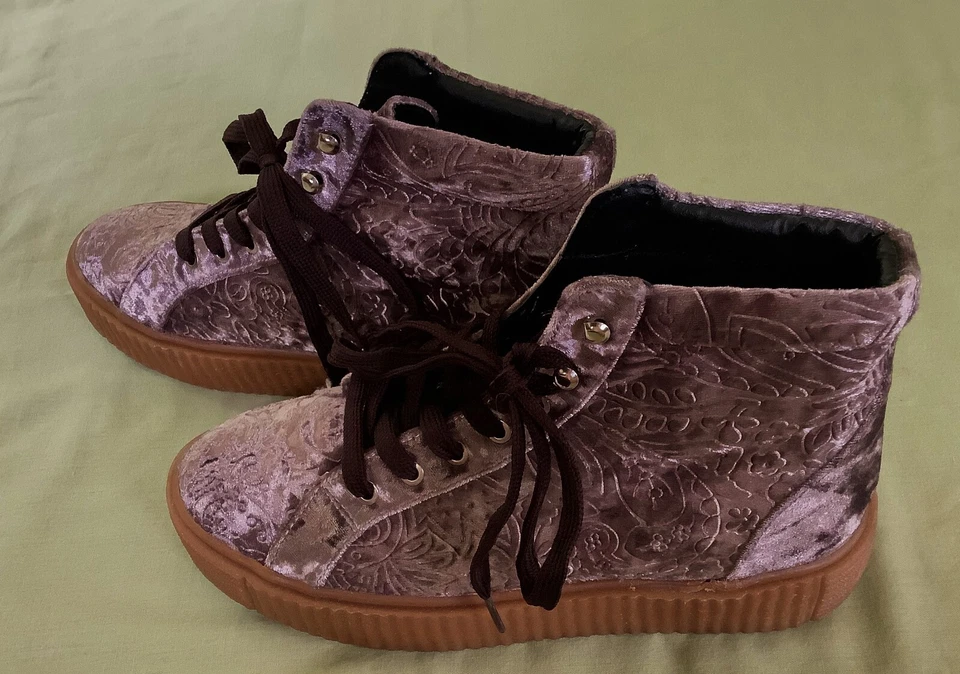 Zapatos de plataforma de terciopelo Qupid para mujer con cordones muy ligeros vino/marrón talla 8 USADOS UNA VEZ! Foto 3 de 4