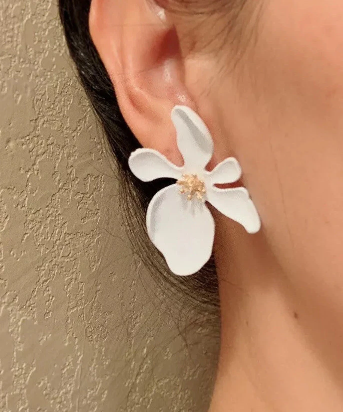 Pendientes grandes flores blancas boho metal florales regalo para ella Foto 4 de 4