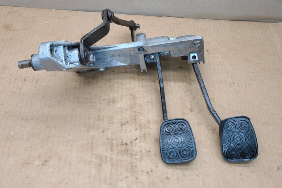 65-68 Alfa Romeo Giulia Sprint GT PISO 105 embrague izquierdo pedal montaje caja 66 67 Foto 4 de 4