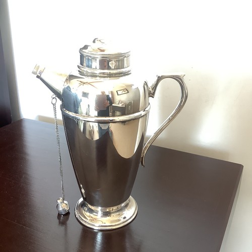 Vintage Crusader Silverplate Cocktail Shaker - Picture 4 of 9