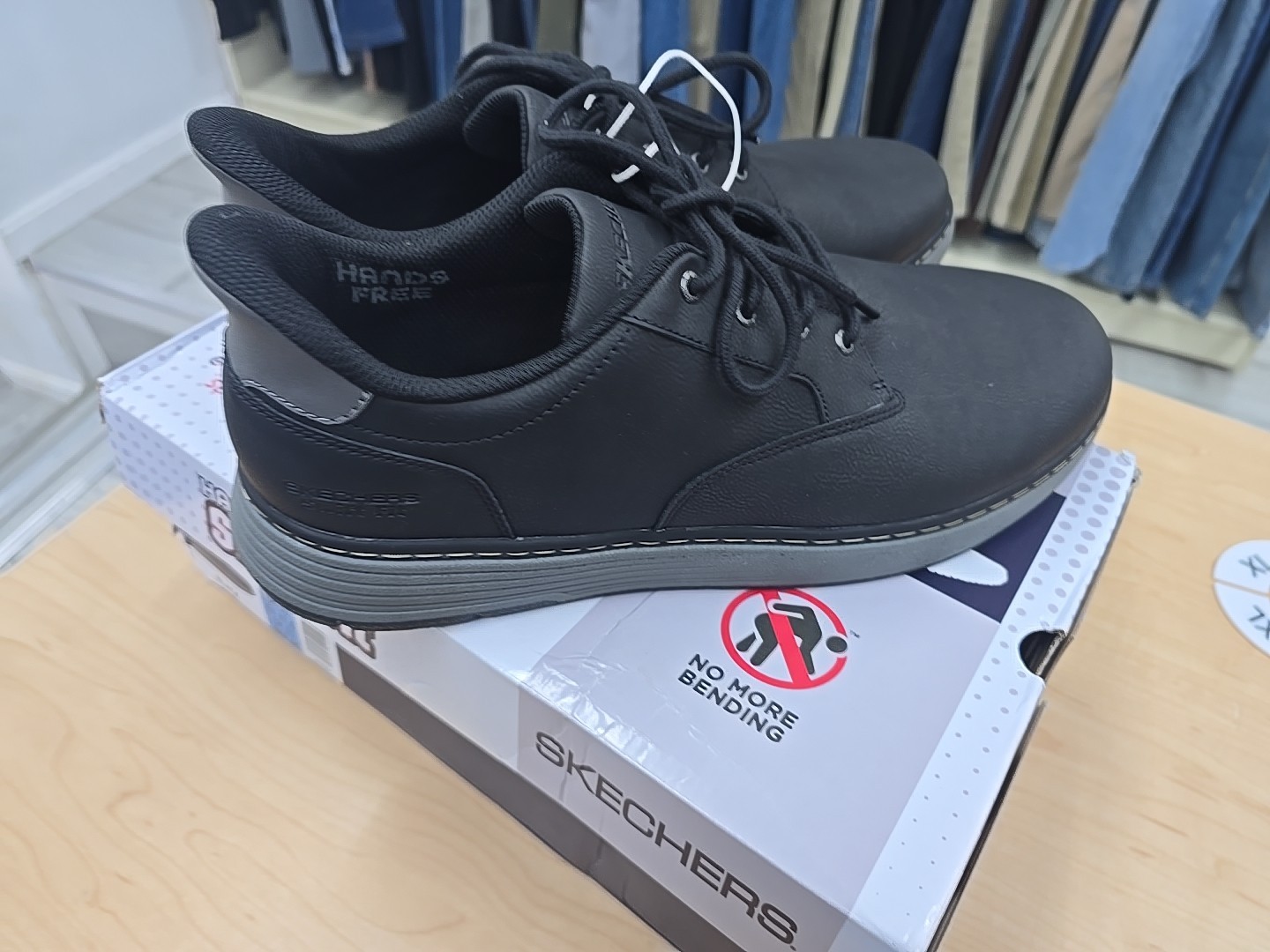 Skechers Men's Swift Fit Casual Shoes Hands Free Relaxed Fit Memory Foam Sz 13