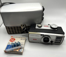 Vintage Kodak Brownie Super 27 Kodak Lens Roll Film Camera W/Xtra Bulbs Untested