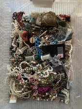 LB Mixed Jewelry Craft Scrap Broken Lot Tangled Art Repair Repurpose 98l