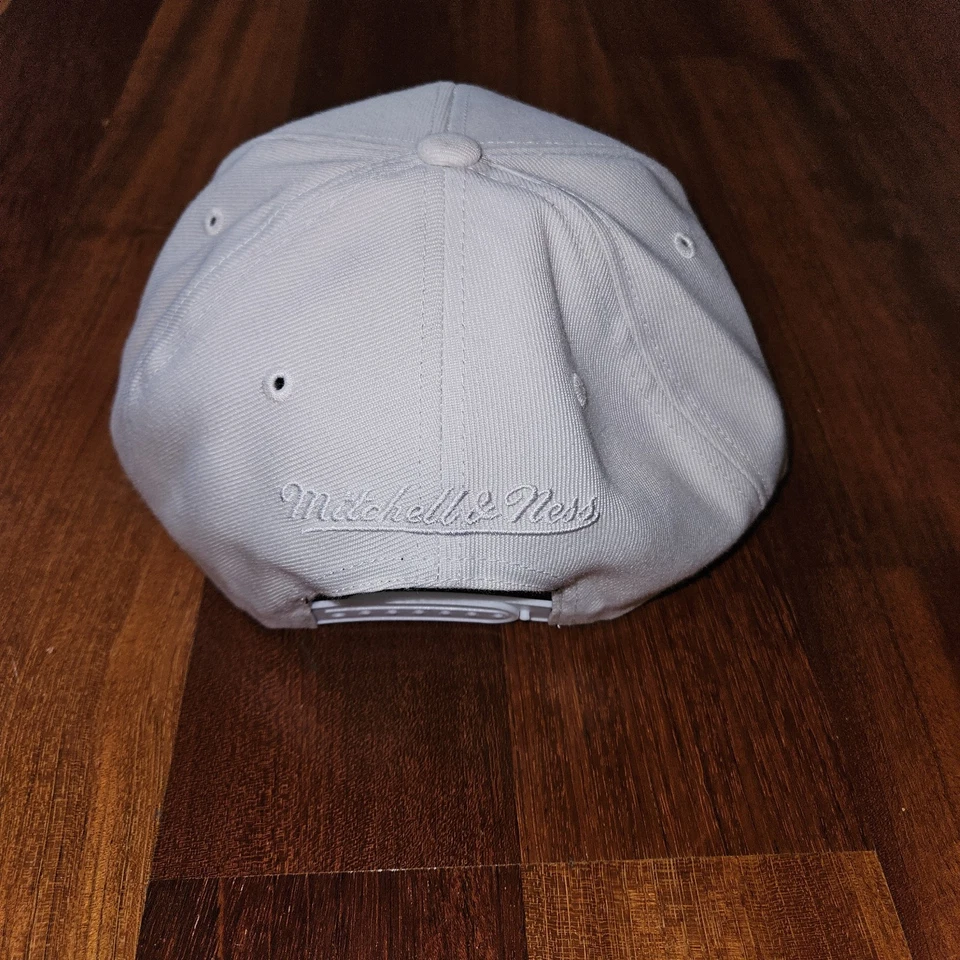 TORANTO RAPTORS SNAPBACK BLANCO/ORO/NEGRO Foto 3 de 3