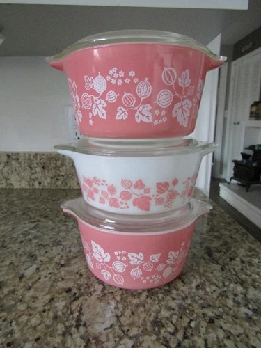 Vtg 50's Pyrex Pink Gooseberry Casserole Dishes w Lids SET OF 3 472 & 473 MINTY!