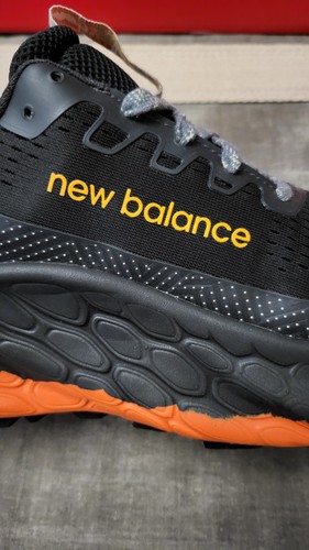 New Balance Fresh Foam x More Trail V3 Black Cayenne - Größe: 45,5 🌈 🌈 - Bild 10 von 14
