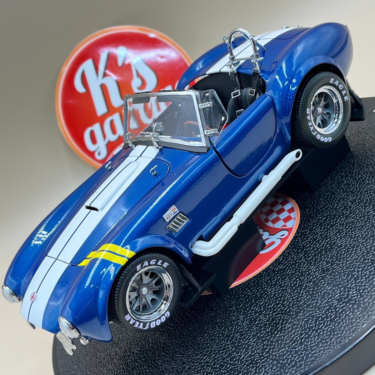 Kyosho 1/18 Shelby Cobra 427 S/C Blue Yellow line stripes 08045BLY
