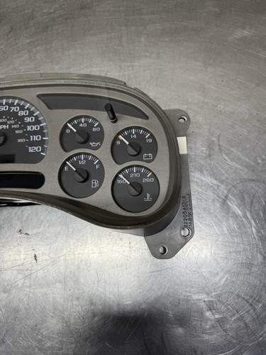 03-06 GMC Yukon Denali Instrument Gauge Cluster Speedometer W/ trans Temp OEM - Picture 4 of 11