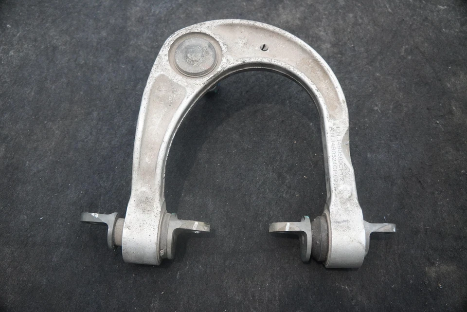 Front Left Upper Control Arm Wishbone 14B0590CP OEM McLaren 720S 2018 *Note* - Image 4 of 4