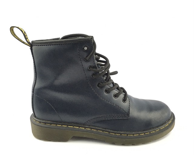 dr martens delaney size 5