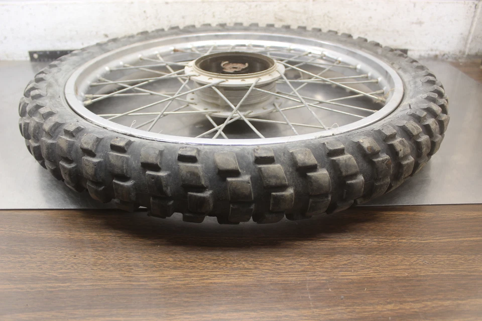 Llanta delantera Kawasaki G5 100 1974 (2,75-19) H105 Foto 4 de 4