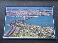 AUCKLAND CITY AND YACHT HARBOUR 1995 POSTCARD