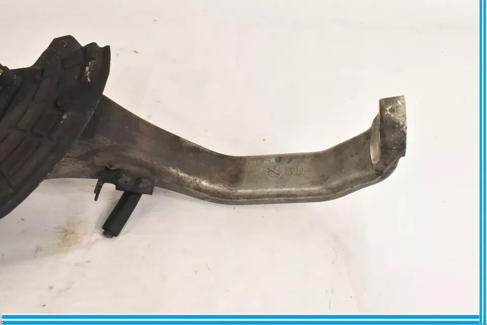 14-17 Maserati Ghibli RWD Front Left Side Wheel Spindle Knuckle Hub Bearing OEM