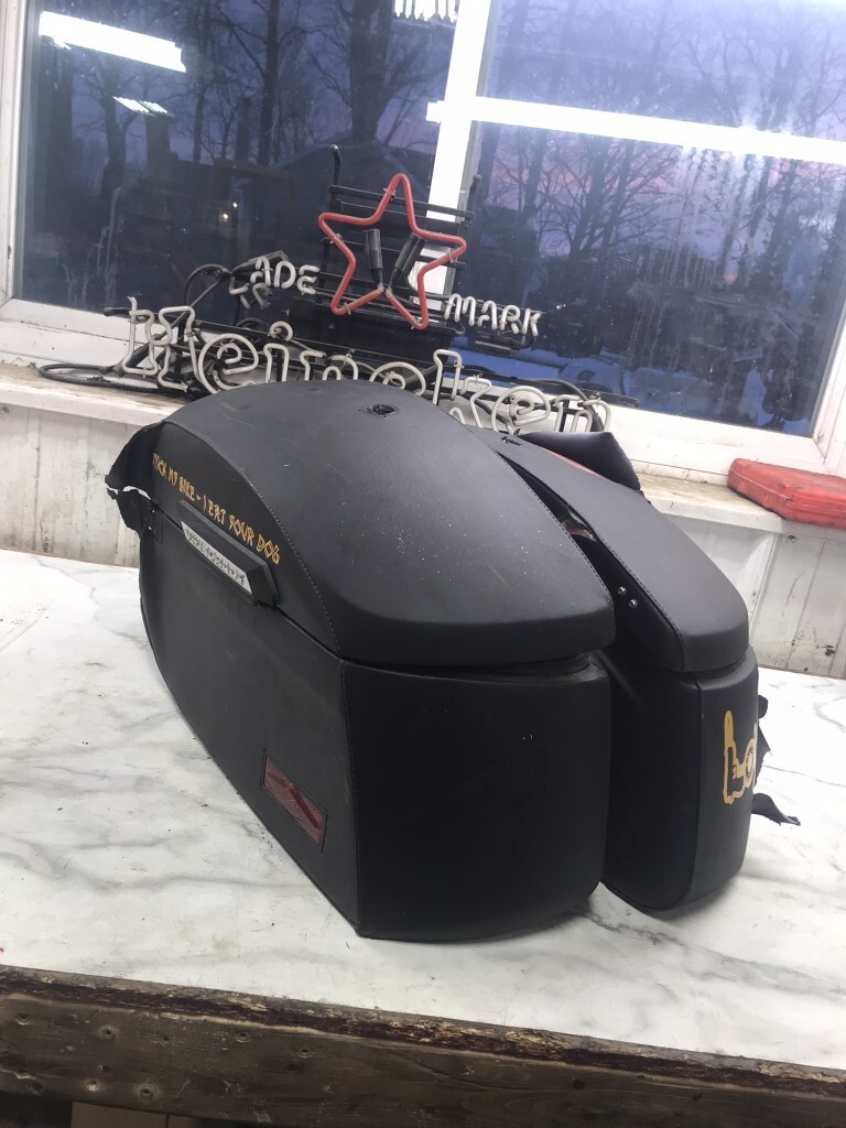 99 Honda VT1100 VT 1100 C Shadow Spirit Left Right Viking Saddlebags Saddle  Bags