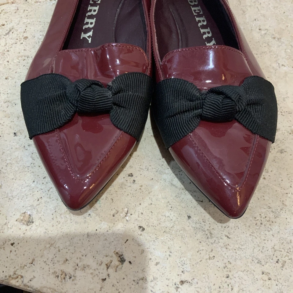 Burberry Borgoña Charol Arco Ballet Pisos Talla EU 37.5 - US 7.5 Foto 2 de 4