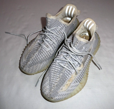 Yeezy Boost 350 V2 Static Non-Reflective, Mens, Size 7  display picture 3