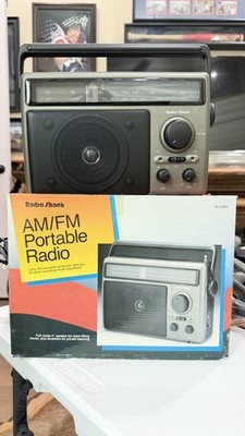 Vintage Radio Shack Portable AM FM 2 Band Radio 12-639A Original Box/Ear Plug!