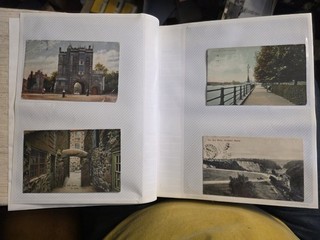 VINTAGE POSTCARD ALBUM & 140 POSTCARDS TOPOGRAPHICAL PISTCARDS