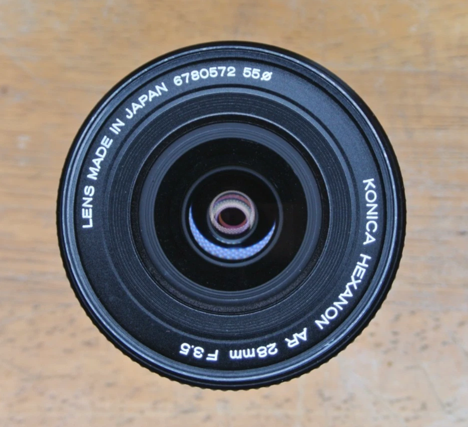 Lente de enfoque manual vintage Konica Hexanon 28 mm f/3,5 montaje AR Foto 3 de 4