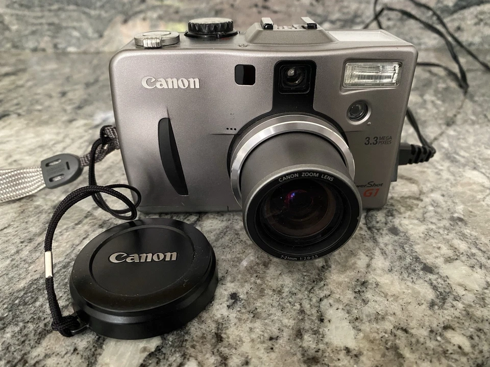 Canon PowerShot G1 Digital Camera 3.3MP with Original Box & Owner’s Manual - Image 2 of 4