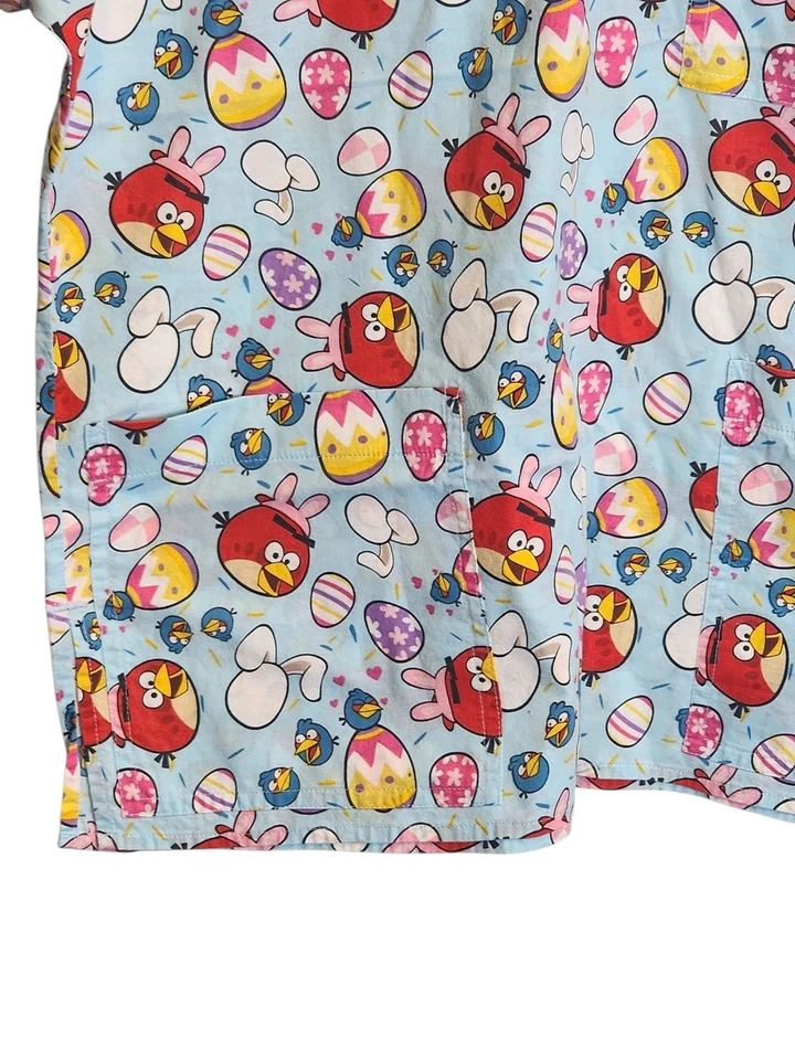 Blusa Médica Angry Birds Easter Egg Para Mujer Talla Md Manga Corta Bolsillos Cuello en V Foto 4 de 4