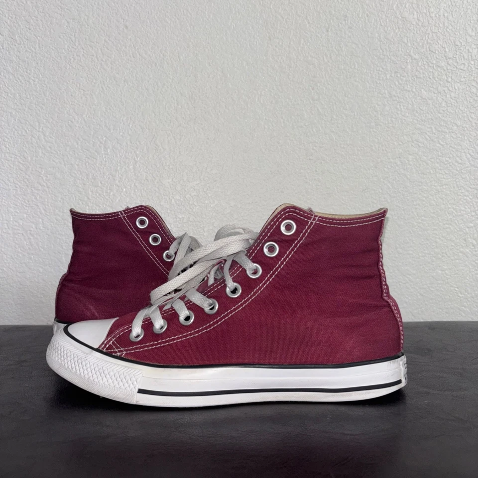 Chuck Taylor All Star Top Alto Unisex Borgoña Hombres 7/Mujeres 8.5 • LEER Foto 2 de 4
