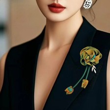 New  Brooch Elegant Fashion Pin Floral Accessory for Women