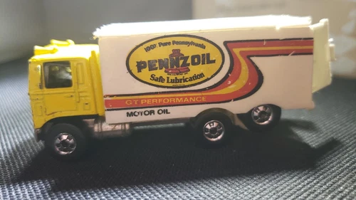 Vintage hot wheels 1981 Pennzoil Rapid Delivery Truck