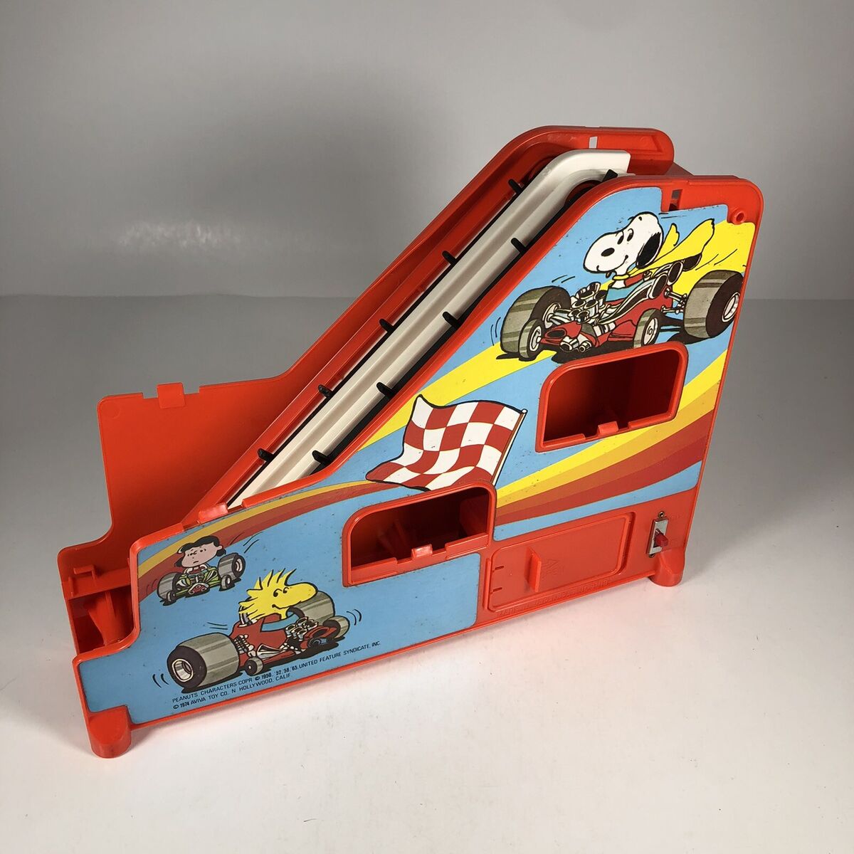 Vintage Snoopy Speedway By Aviva In Original Box ( WON'T Vintage Snoopy Speedway By Aviva In Original Box ( WON'T
