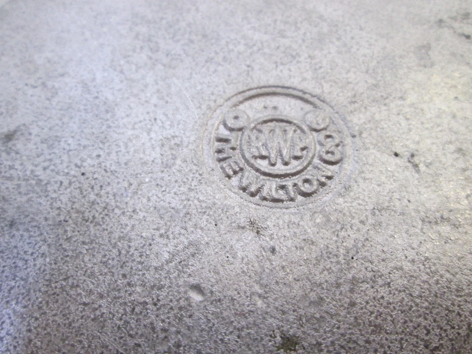 Bandeja redonda Wilton Pewter GRANDE 12" EE. UU. Foto 4 de 4