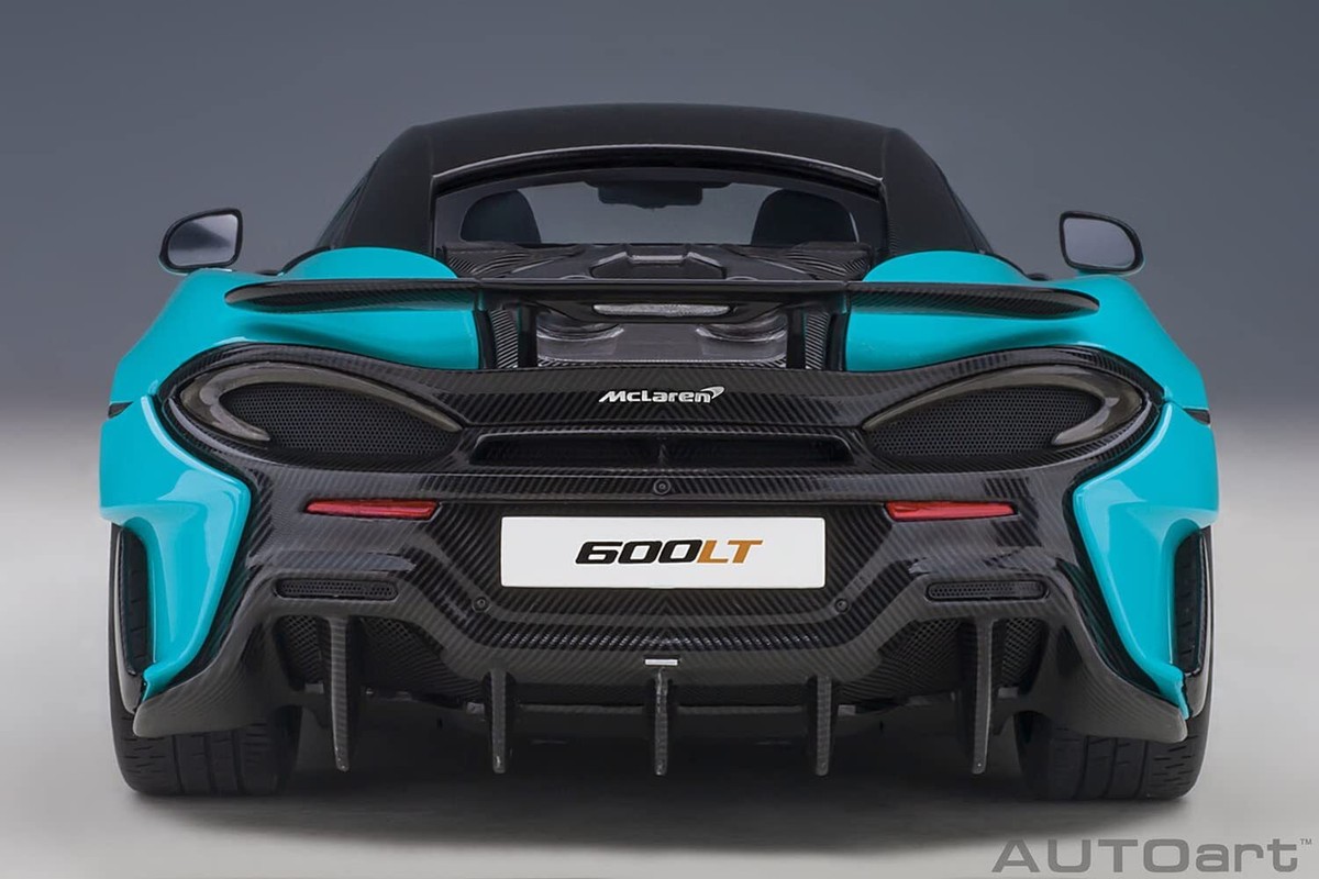 AUTOart 1/18 McLaren 600LT Light Blue Pearl Carbon Roof