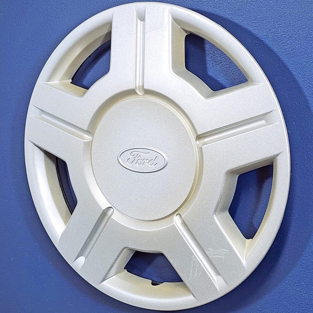 ONE 20012003 Ford Windstar 7033 15" Hubcap / Wheel Cover OEM