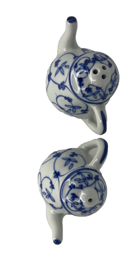 Shakers de sal e pimenta bule de porcelana padrão branco e azul - Imagem 4 de 4