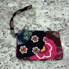 VERA BRADLEY MULTICOLOR FLORAL DESIGN WRISTLET