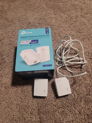 TP-Link AV1000 WiFi Extension Gigabit Powerline Starter Kit (TL-PA7017 KIT)