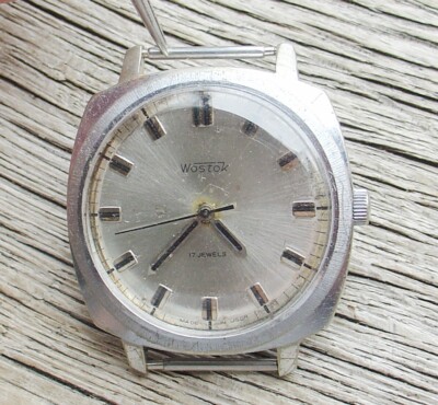 VINTAGE RARE SOVIET RUSSIAN COLLECTIBLE WOSTOK (VOSTOK) WATCH  2409. A serviced
