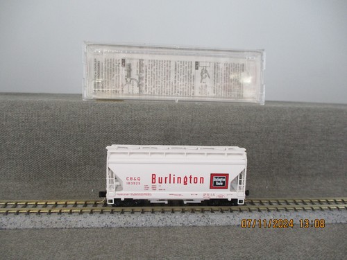 Micro-Trains Spur N 92070 Güterwagen Schüttgutwagen CB&Q Burlington in OVP | Zustand: Gebraucht