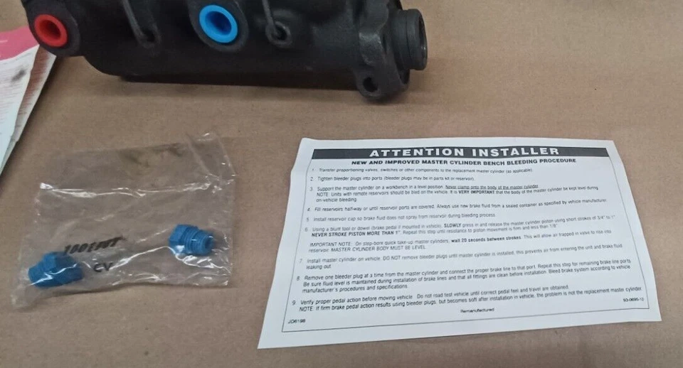 Wagner R89160 Chevrolet Corvette 1974-1976 freno eléctrico GM cilindro maestro Foto 3 de 4