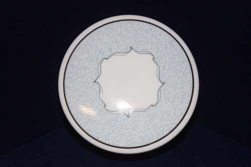 Vintage Wedgwood Venice 4" Bone China Round Trinket Box with Lid, Excellent Cond - Picture 2 of 9