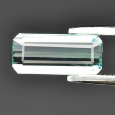 💎 0.84ct 9.5x4.2mm VS Octagon Natural Light Green Beryl - Africa Gemstone