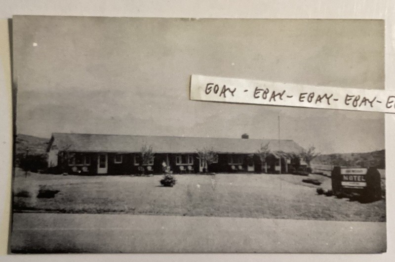 EARLY FORT NECESSITY MOTEL NEW & MODERN UNIONTOWN PA. ON ROUTE 40 RARE POSTCARD