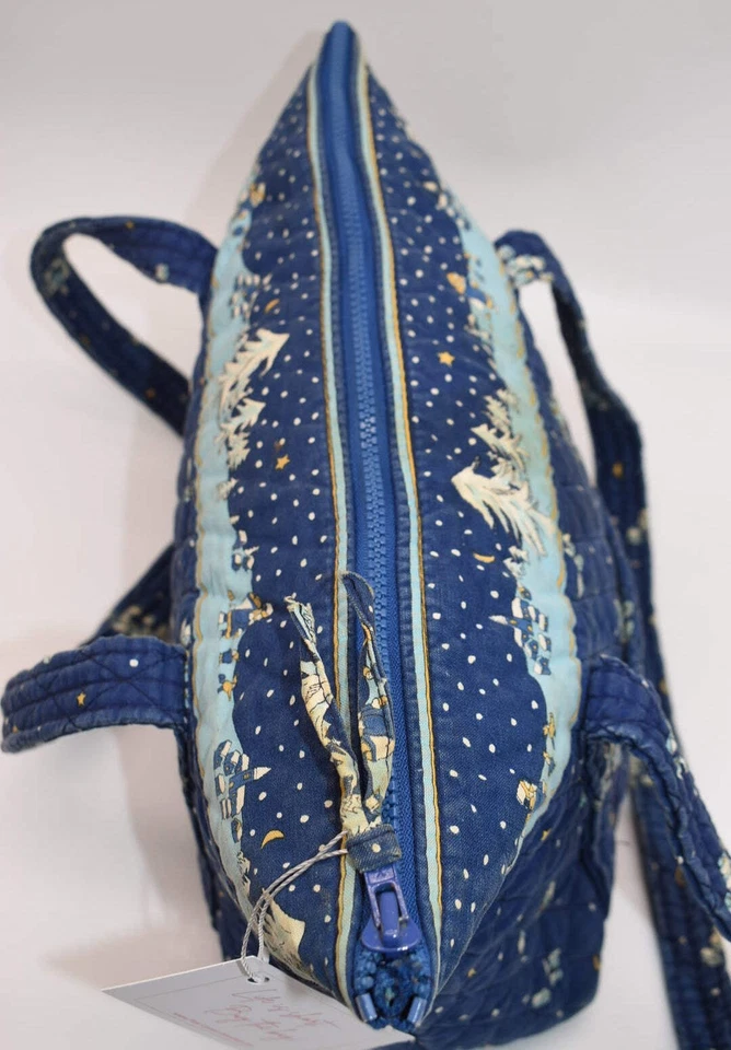 Vera Bradley Large Paddy Tote Bag in "Blue Christmas-1997" Pattern - Image 4 of 4