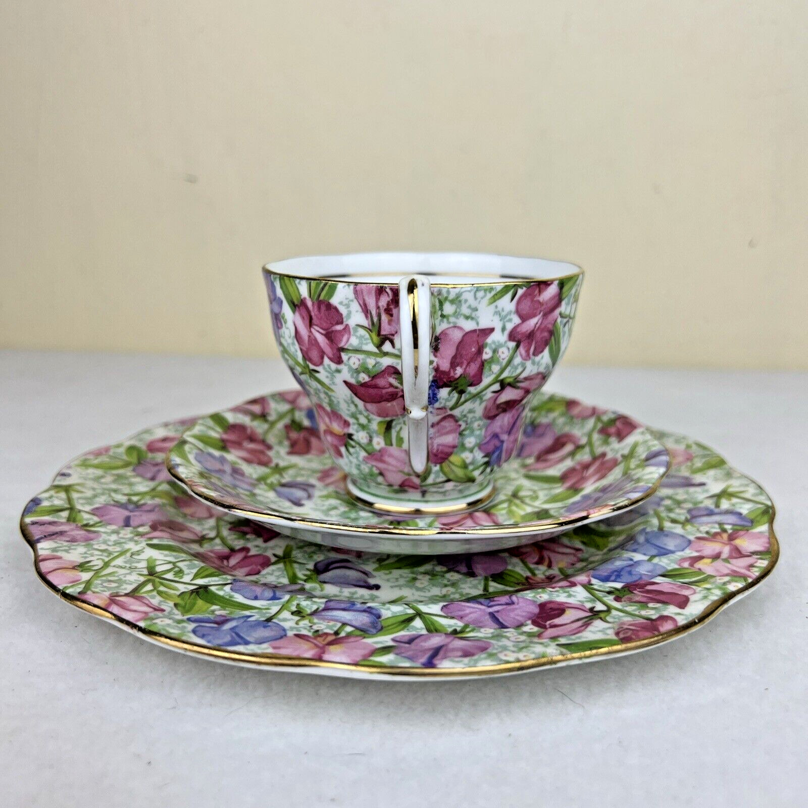Royal Standard Fine Bone China Sweet Pea Pattern Teacup Saucer And Salad Plate