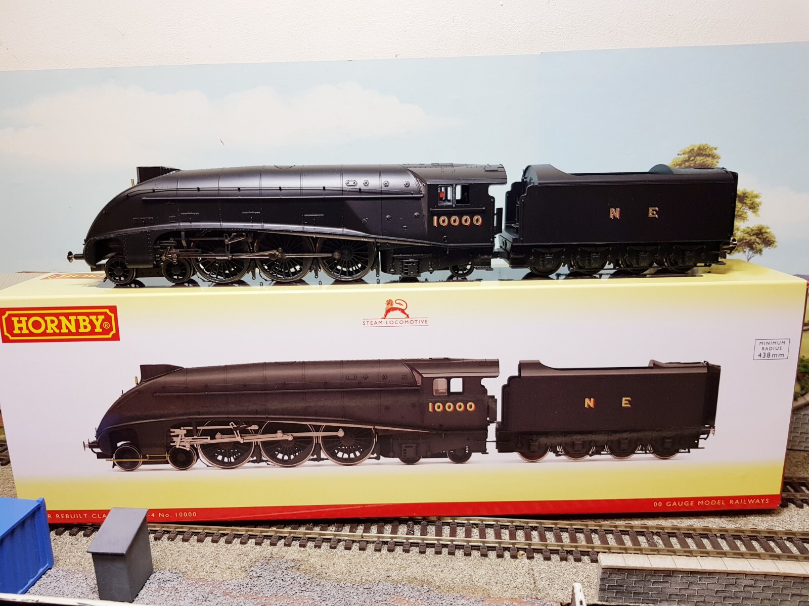 R30124 Hornby LNER Rebuilt Class W1 4-6-4 No.10000 Hush Hush
