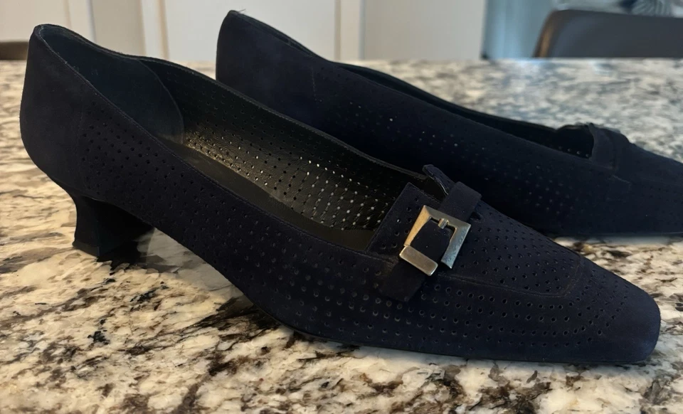 Tacones de gatito de gamuza azul marino Stuart Weitzman talla 10 Foto 3 de 4