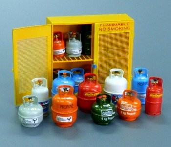 Plus Model 518 - 1:35 Gas bottles - Neu