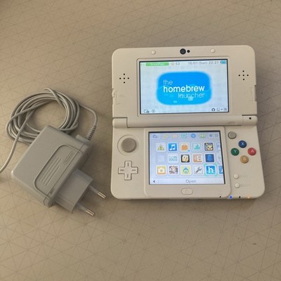 New Nintendo 3DS Konsole Peach Weiß Handheld mit Ladekabel Guter Zustand