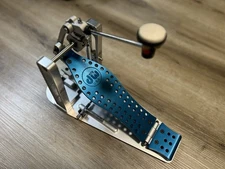 DW Machined Direct Drive Single Pedal w/ Bag, Cobalt Edition Drum Workshop